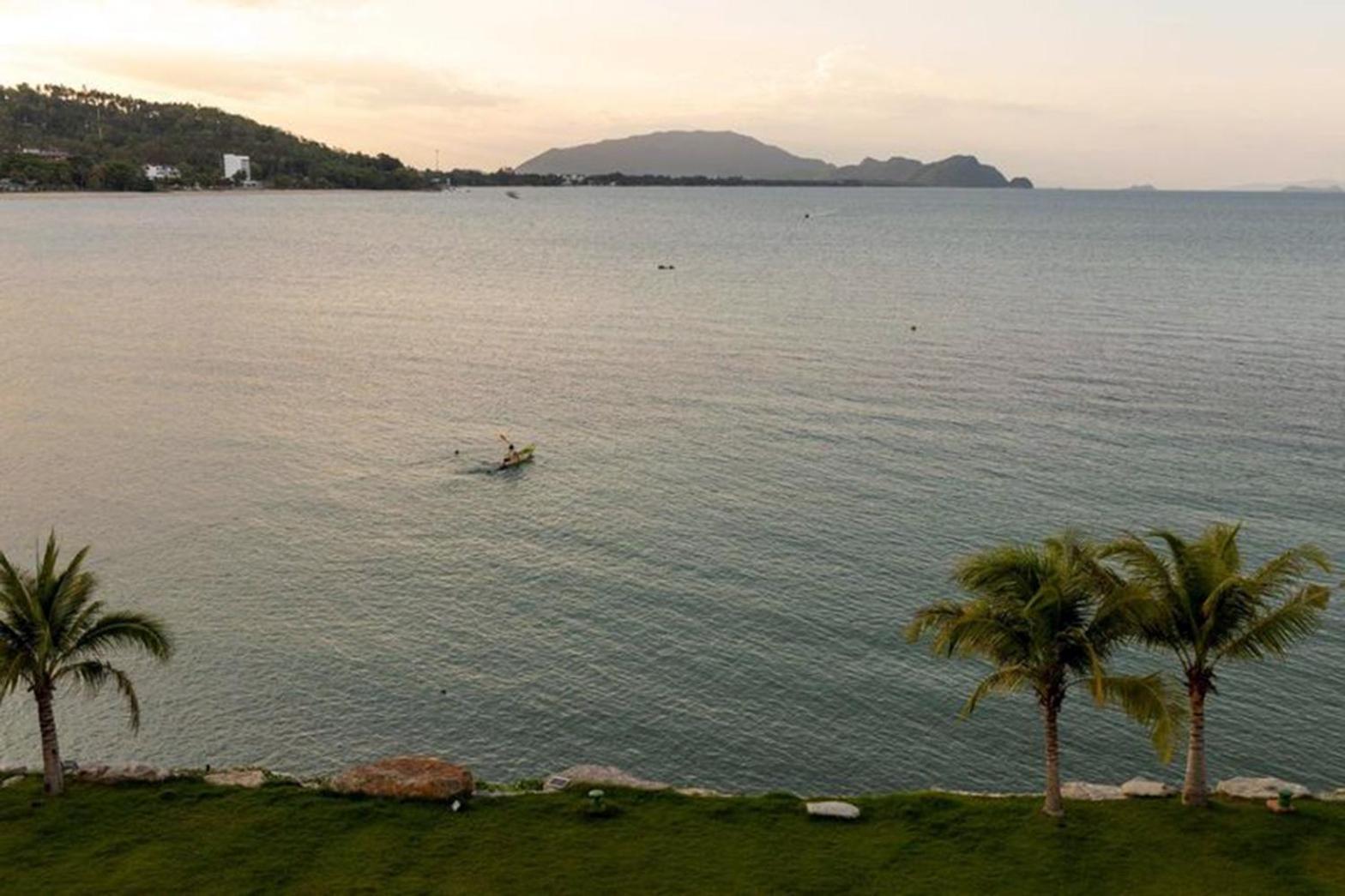 X-Sea Khanom Harbor Bay Resort エクステリア 写真