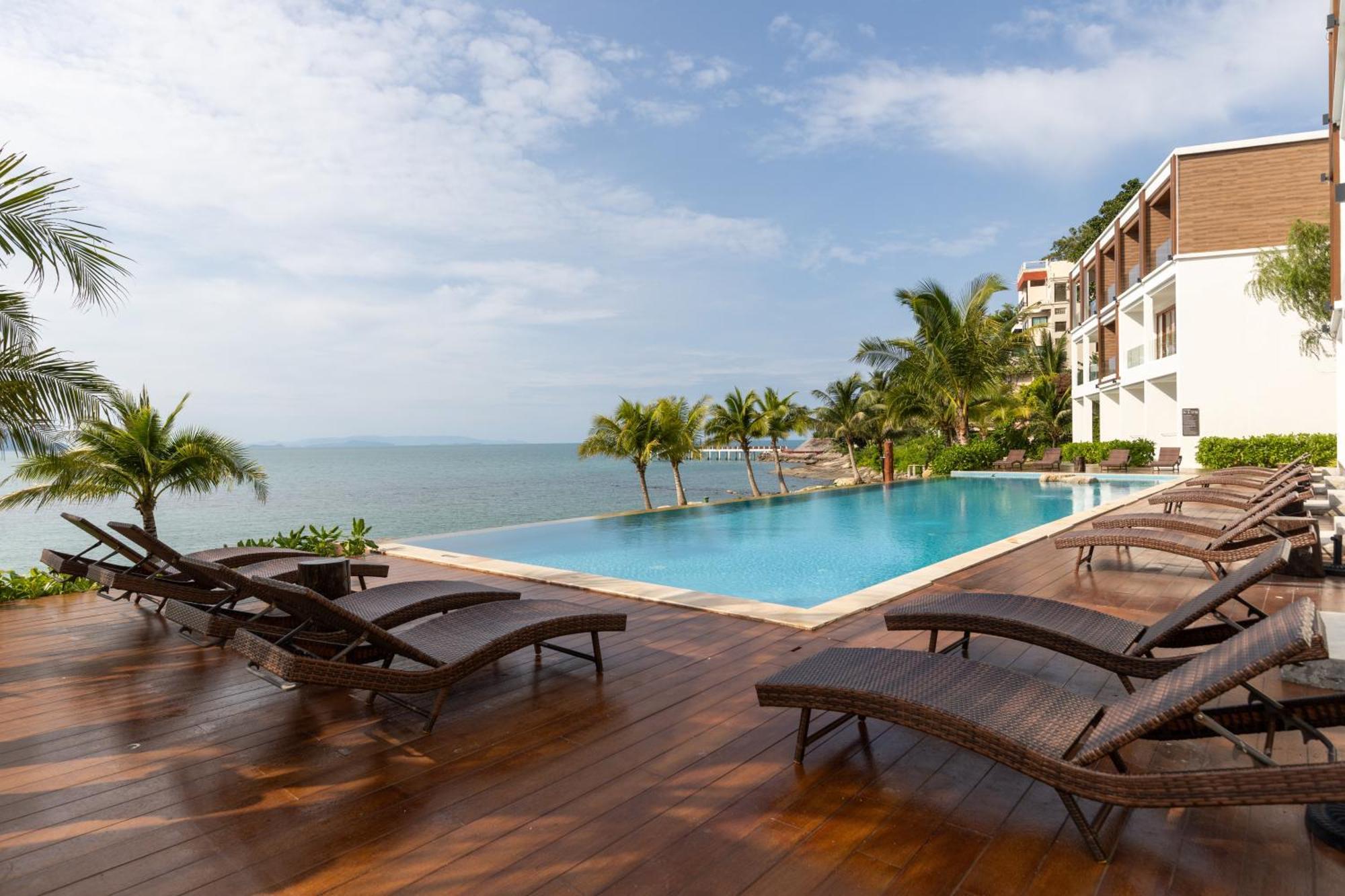 X-Sea Khanom Harbor Bay Resort エクステリア 写真
